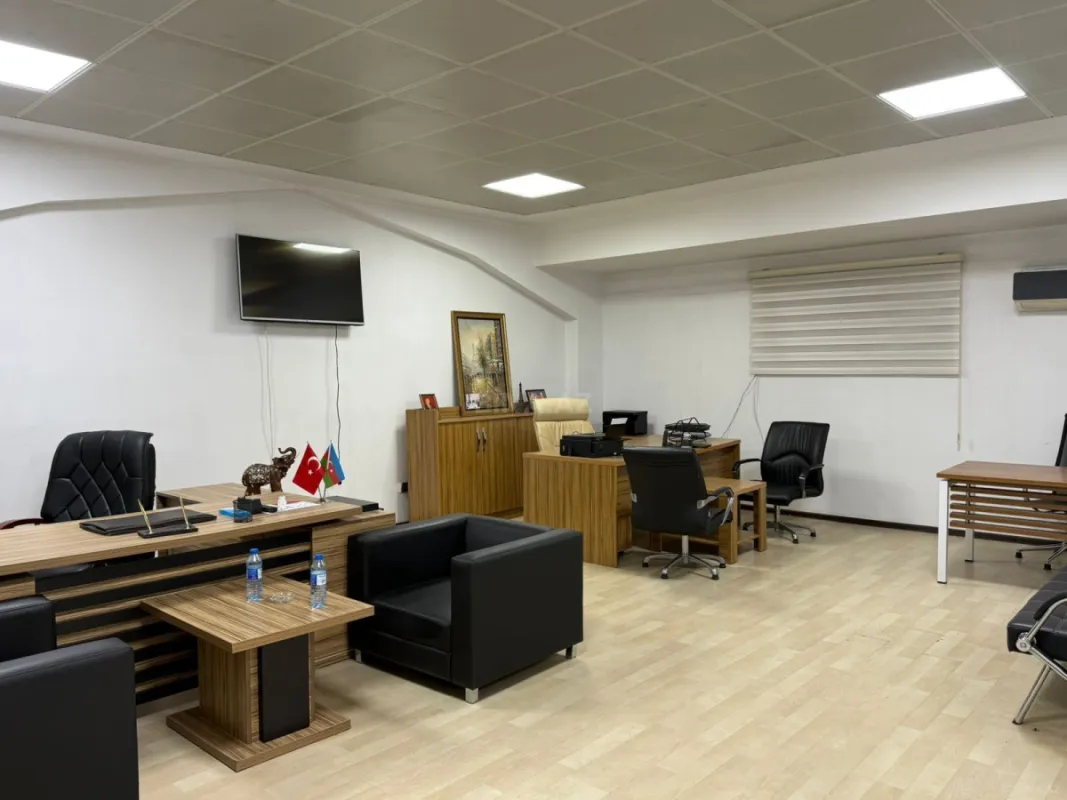 Kirayə verilir 6 otaqlı ofis 155 m²