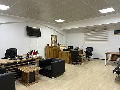 Kirayə verilir 6 otaqlı ofis 155 m²