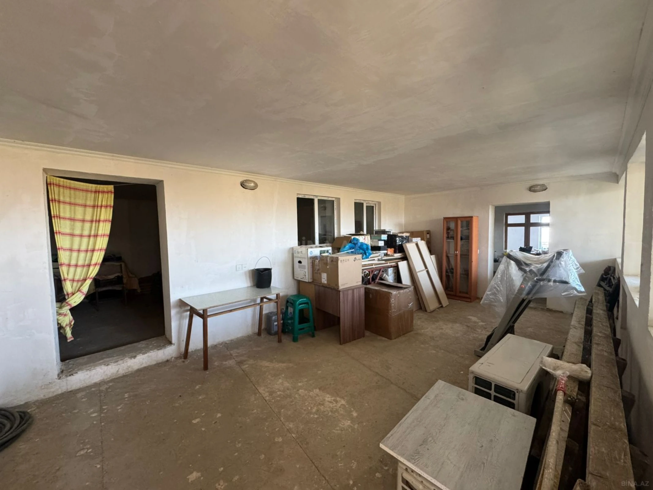 Satılır 8 otaqlı həyət evi 400 m²