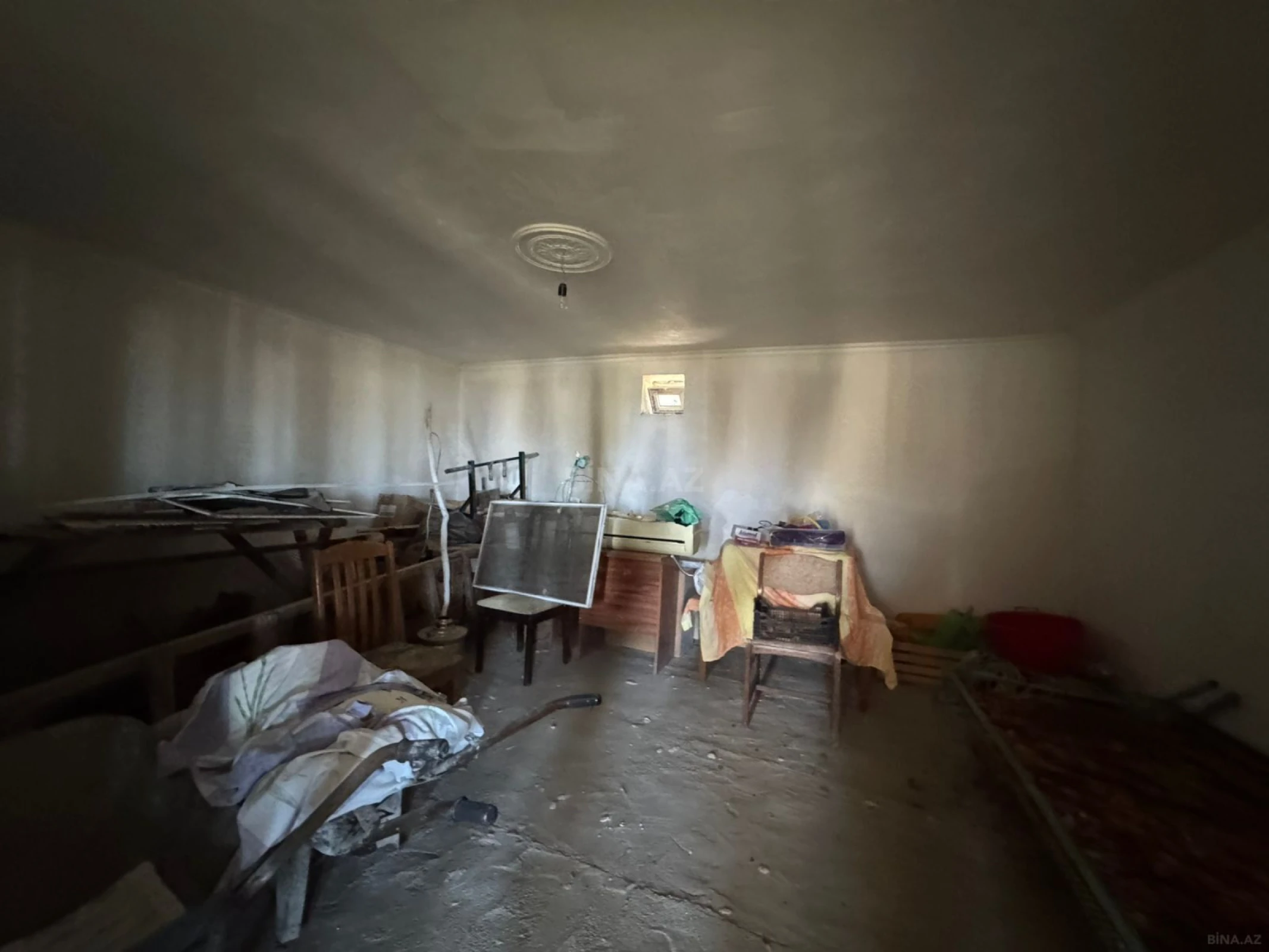 Satılır 8 otaqlı həyət evi 400 m²