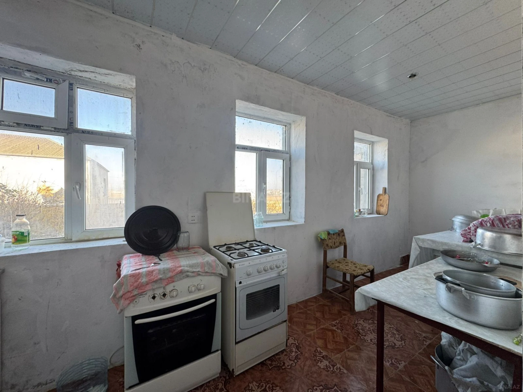 Satılır 8 otaqlı həyət evi 400 m²