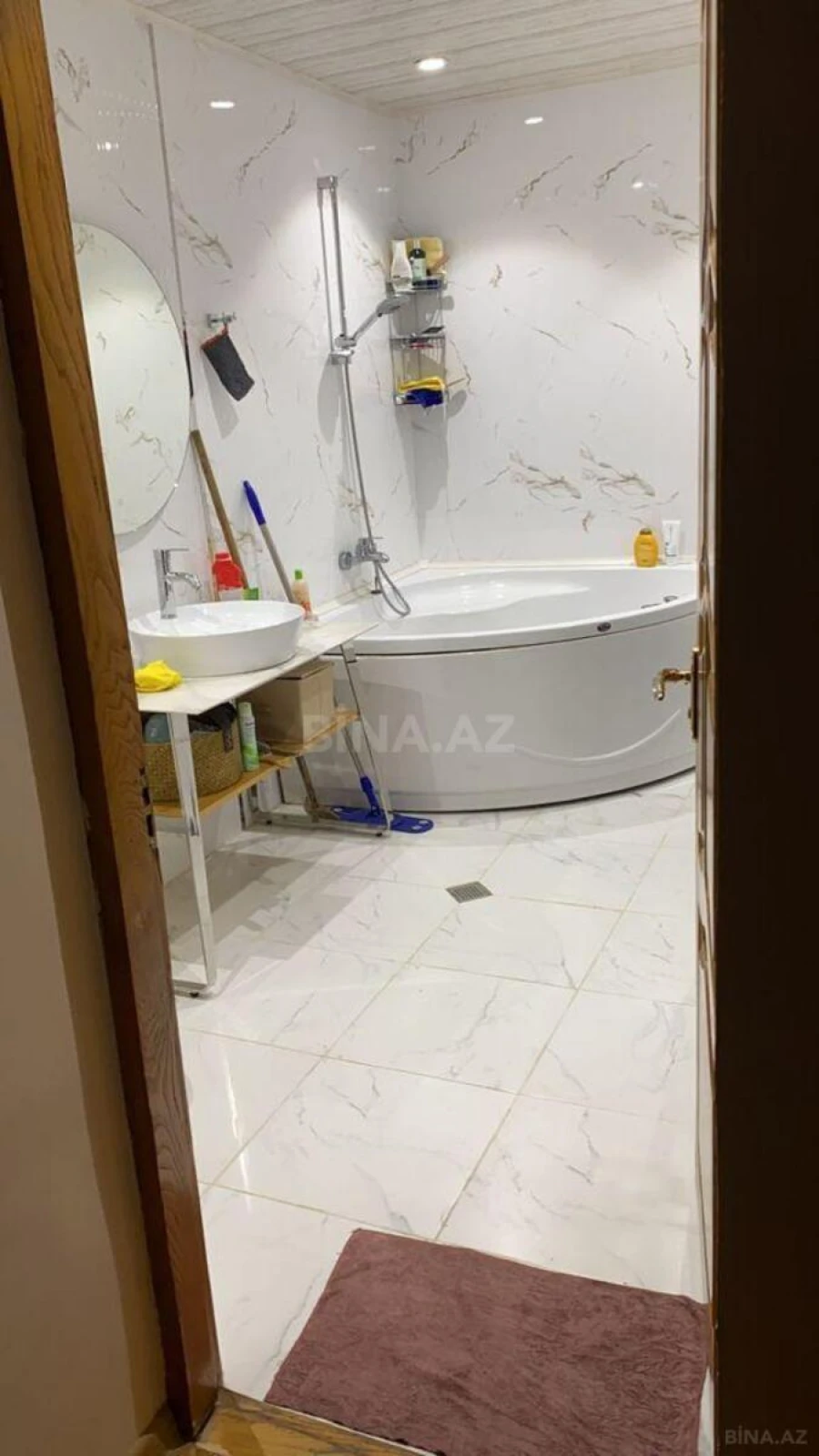 Satılır 10 otaqlı həyət evi 310 m²