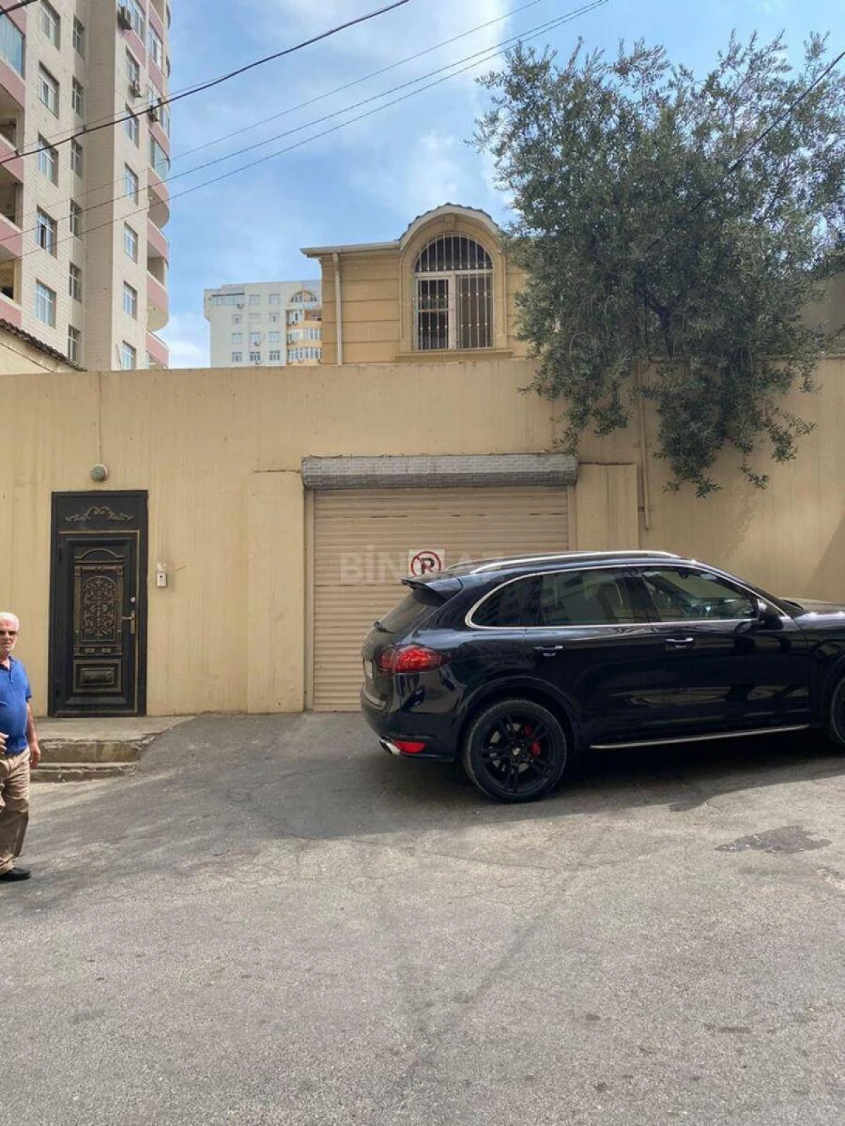 Satılır 10 otaqlı həyət evi 310 m²