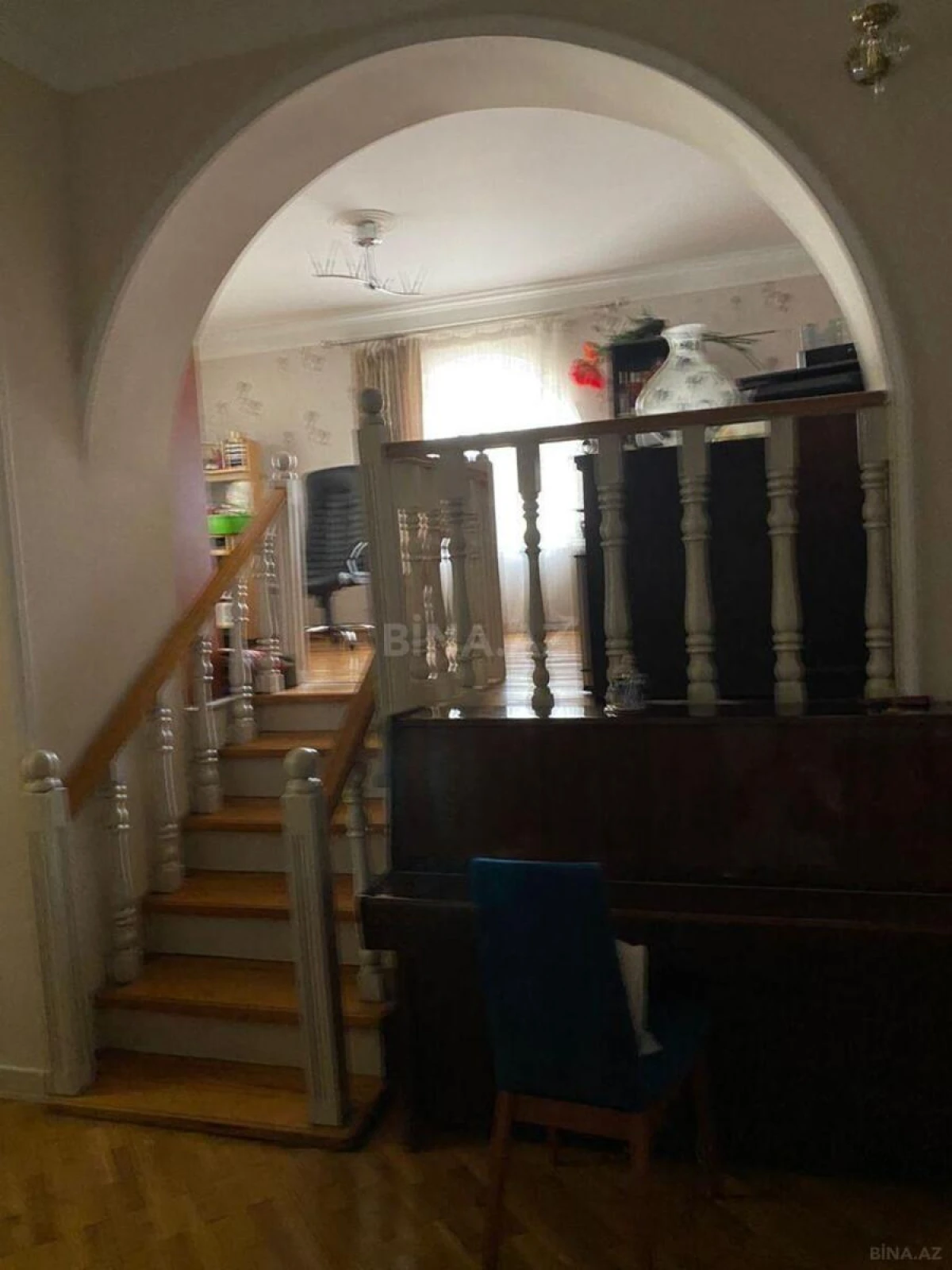 Satılır 10 otaqlı həyət evi 310 m²
