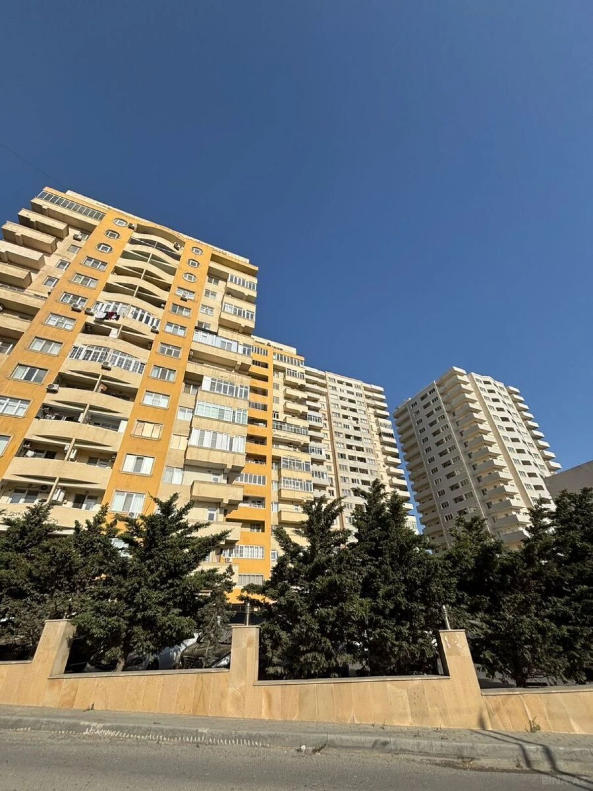 Satılır 2 otaqlı mənzil 99.5 m²