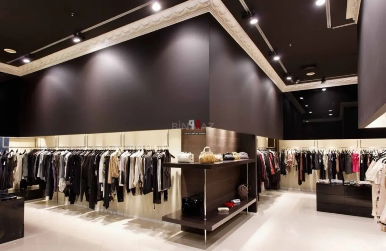 Satılır obyekt 211.5 m²