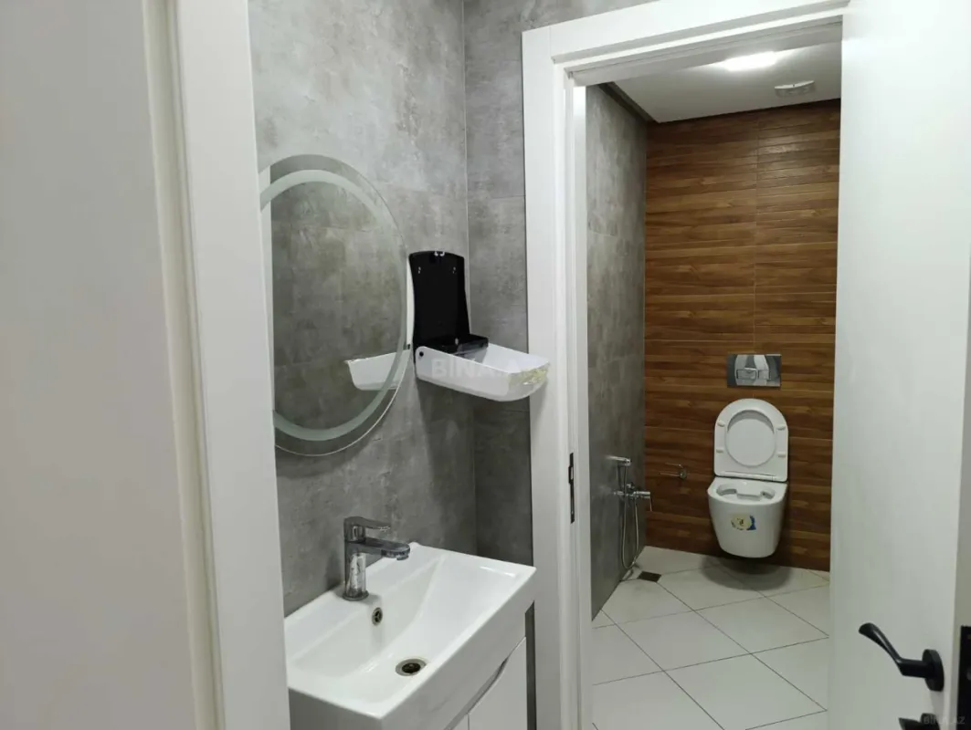 Satılır obyekt 211.5 m²