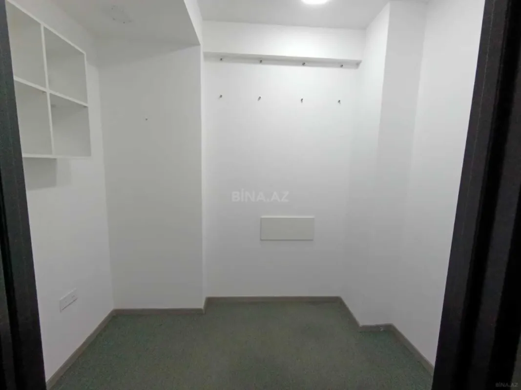 Satılır obyekt 211.5 m²