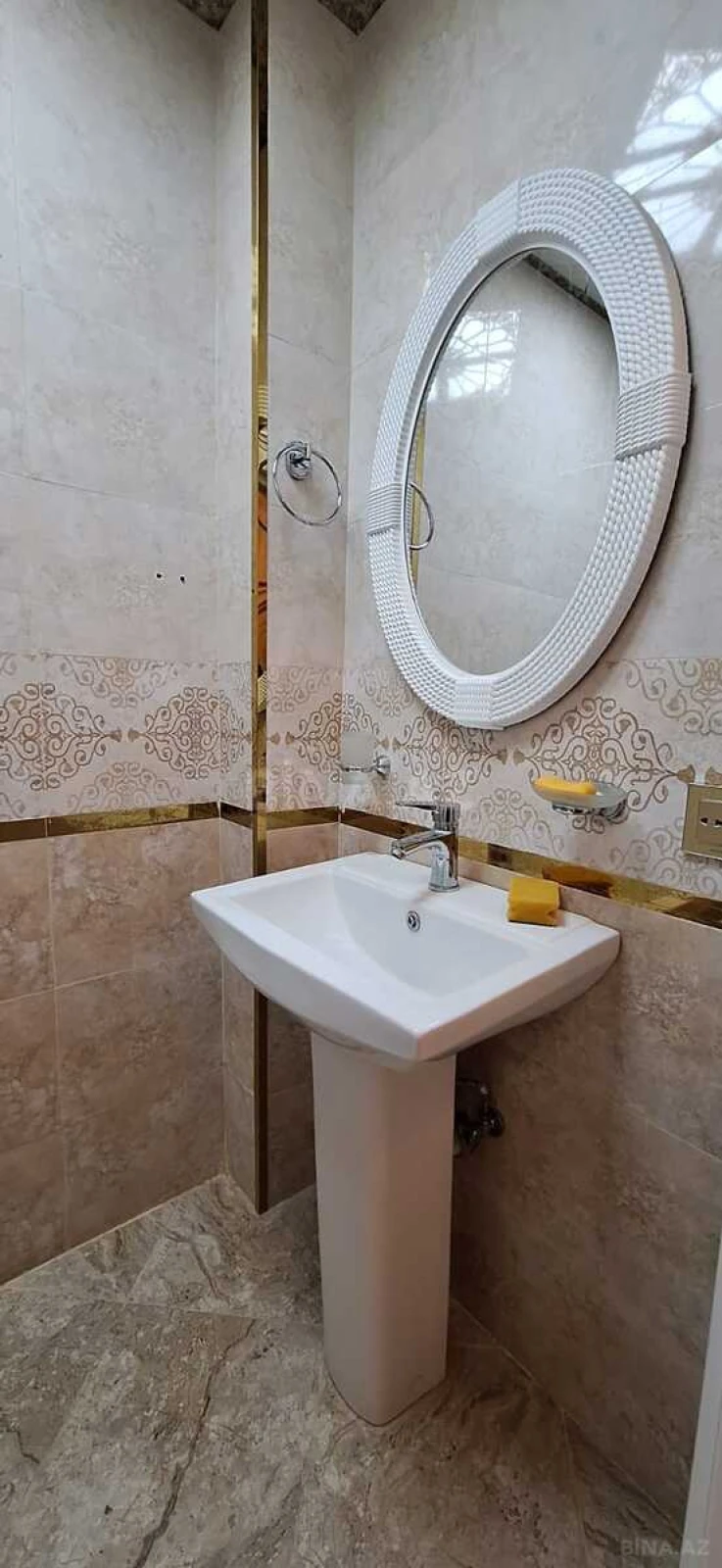 Satılır 2 otaqlı mənzil 62 m²