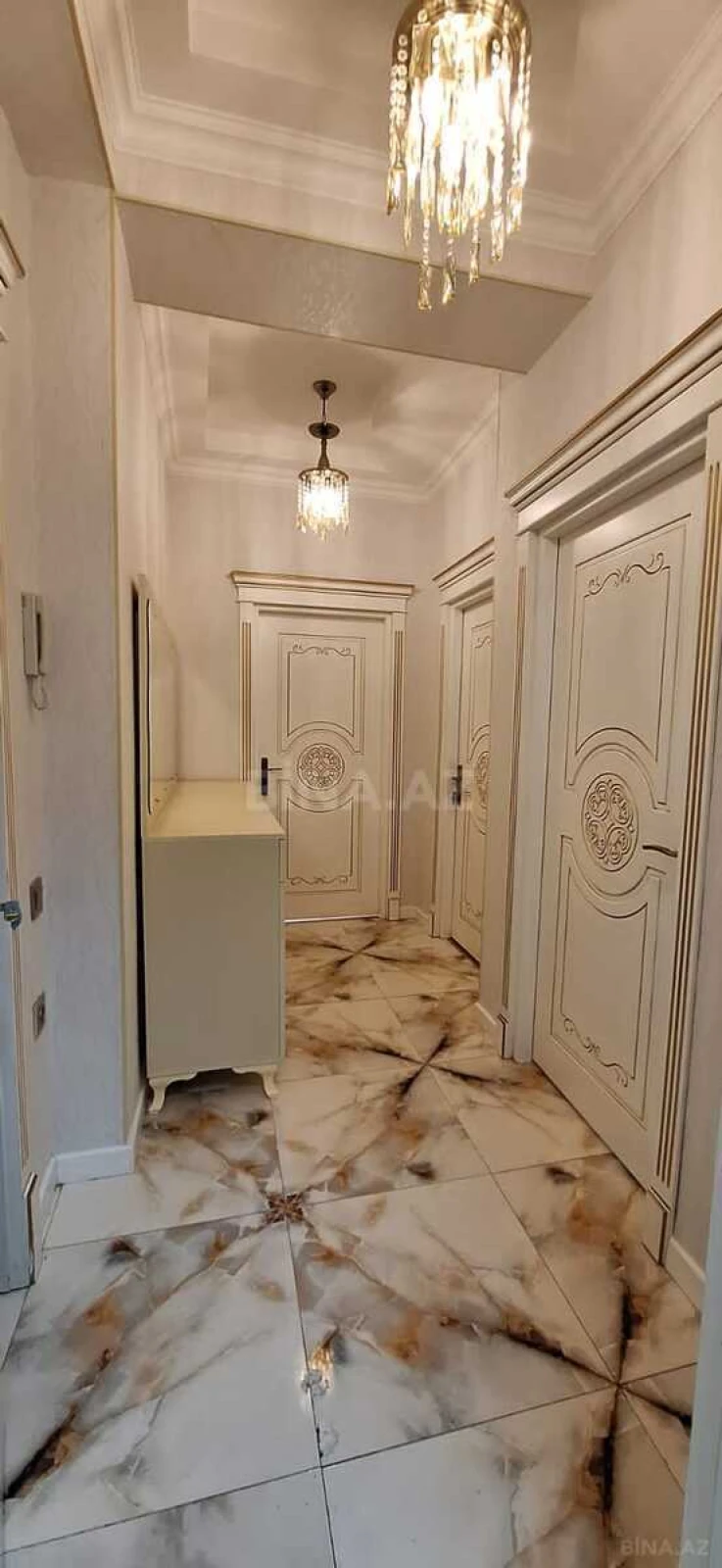 Satılır 2 otaqlı mənzil 62 m²