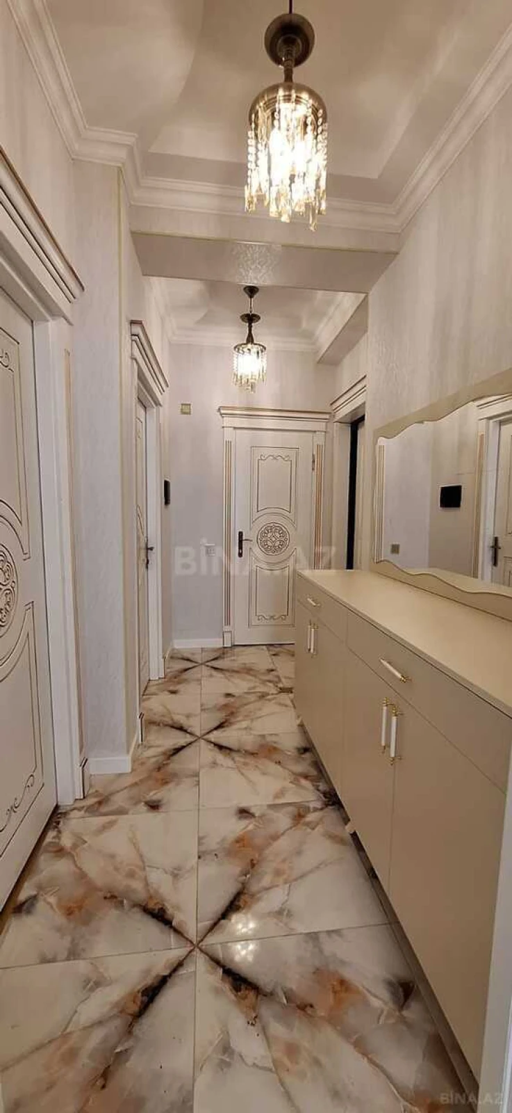 Satılır 2 otaqlı mənzil 62 m²