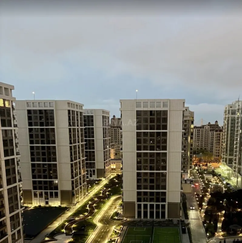 Satılır 4 otaqlı mənzil 172.8 m²