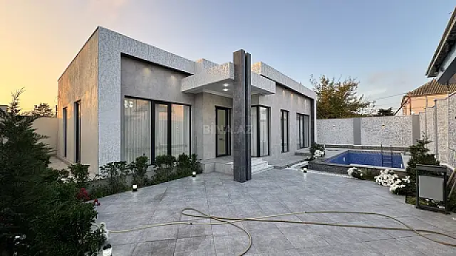Satılır 4 otaqlı həyət evi 150 m²