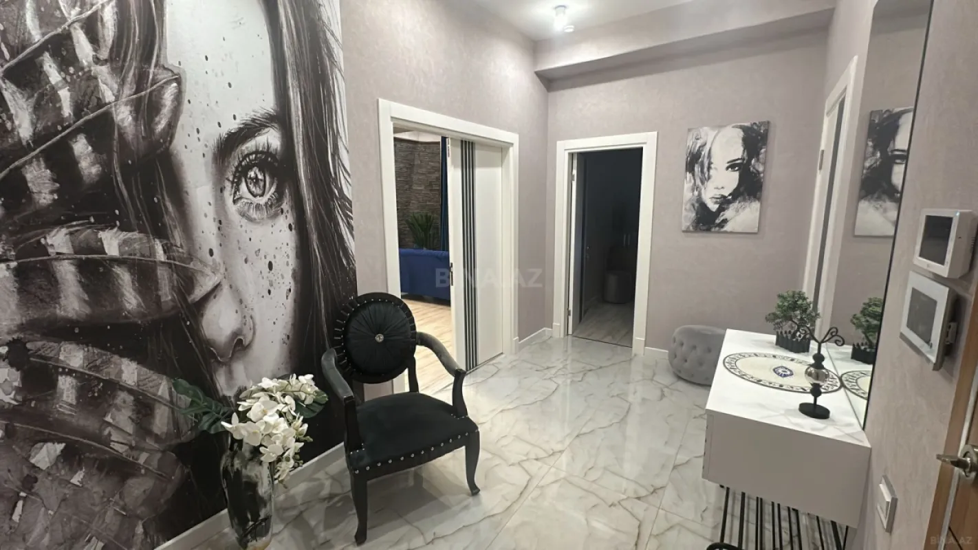 Satılır 2 otaqlı mənzil 115 m²