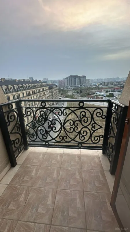 Satılır 2 otaqlı mənzil 115 m²