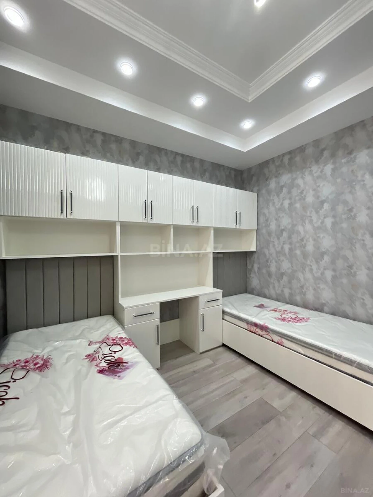 Satılır 3 otaqlı mənzil 104 m²