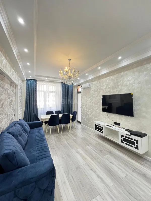 Satılır 3 otaqlı mənzil 104 m²