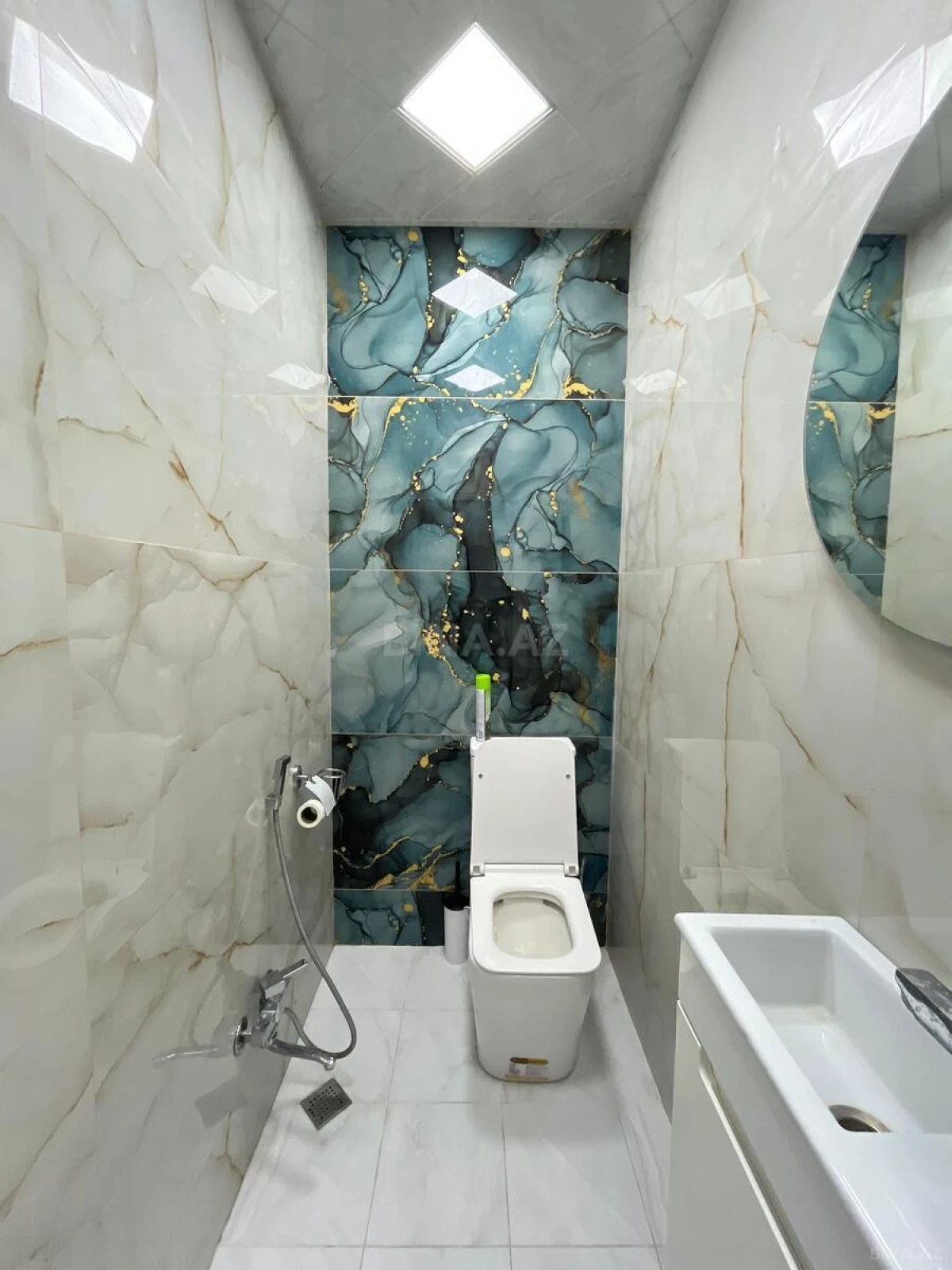 Satılır 3 otaqlı mənzil 104 m²