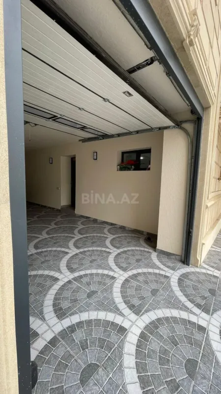 Satılır 8 otaqlı həyət evi 450 m²