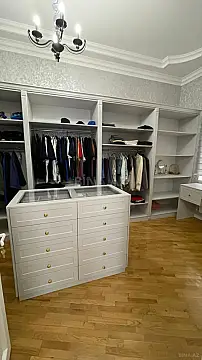 Satılır 8 otaqlı həyət evi 450 m²