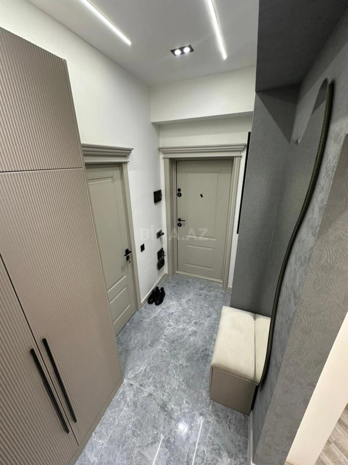 Kirayə verilir 2 otaqlı mənzil 80 m²