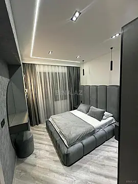 Kirayə verilir 2 otaqlı mənzil 80 m²