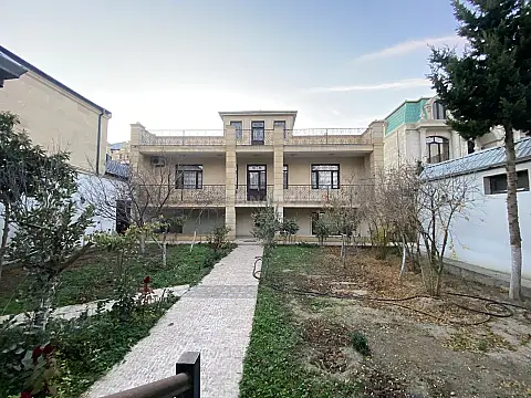 Satılır 8 otaqlı həyət evi 380 m² — Bakı, Badamdar 8 otaq 380.00 m²