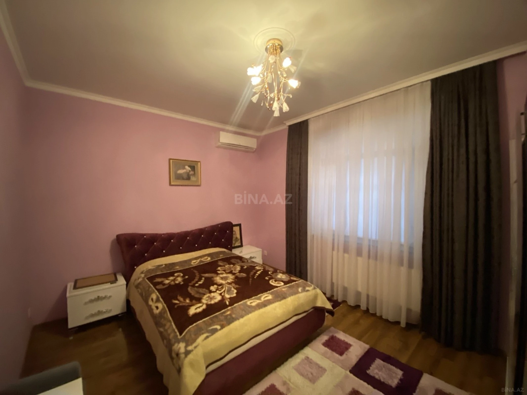 Satılır 8 otaqlı həyət evi 380 m²