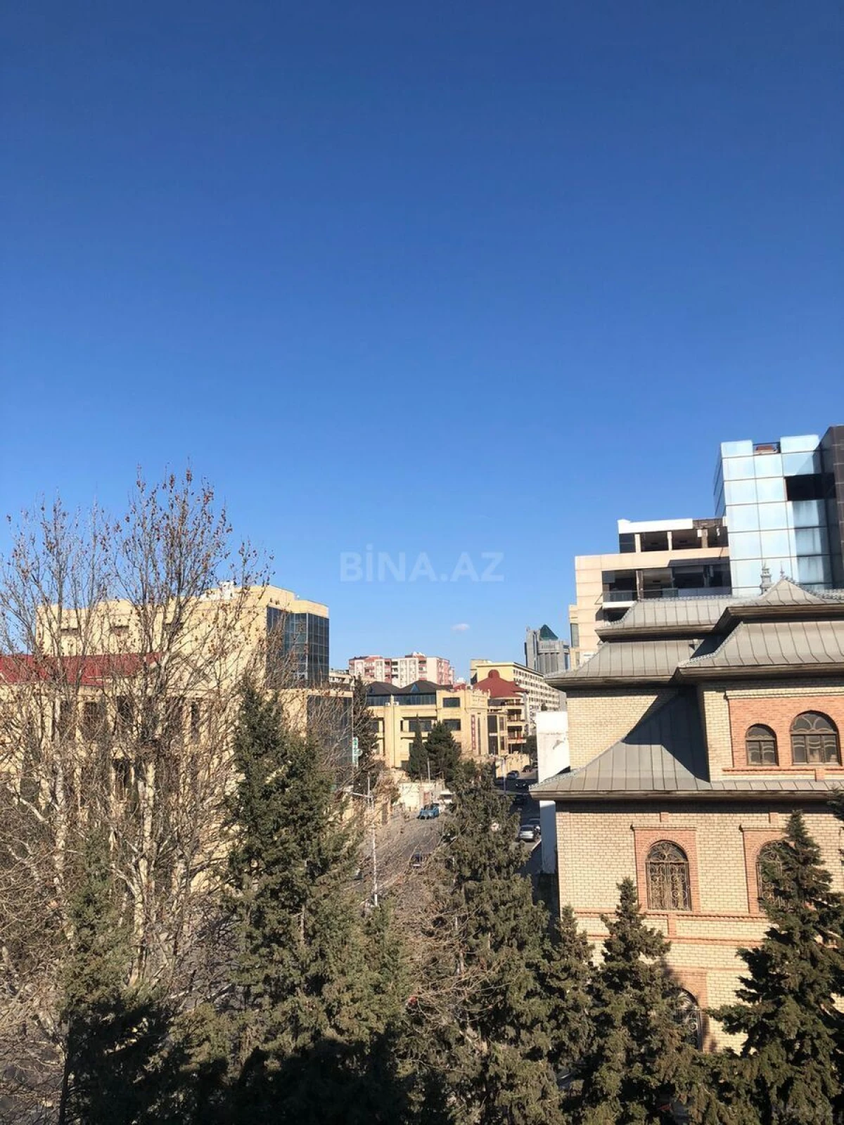 Kirayə verilir 10 otaqlı ofis 700 m²