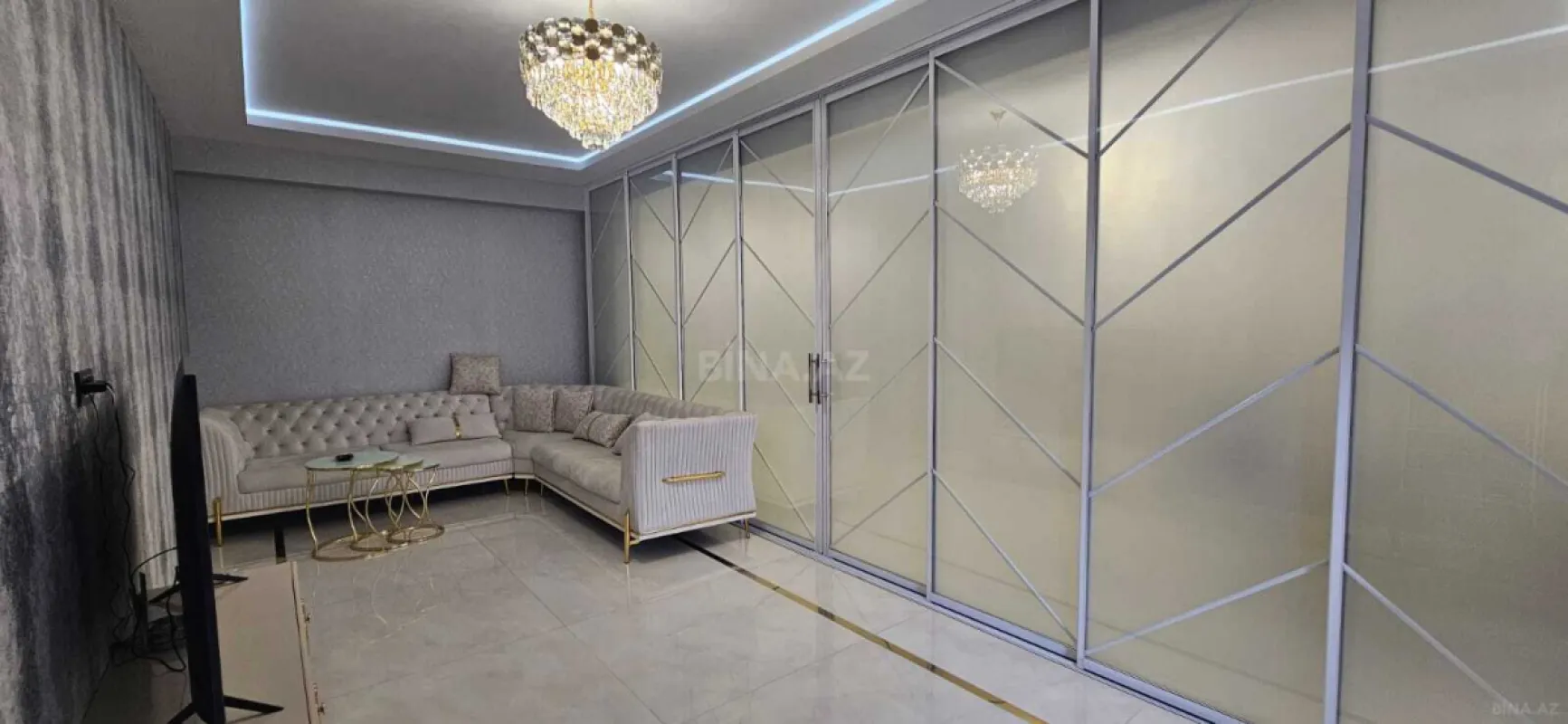 Satılır 2 otaqlı mənzil 96 m²