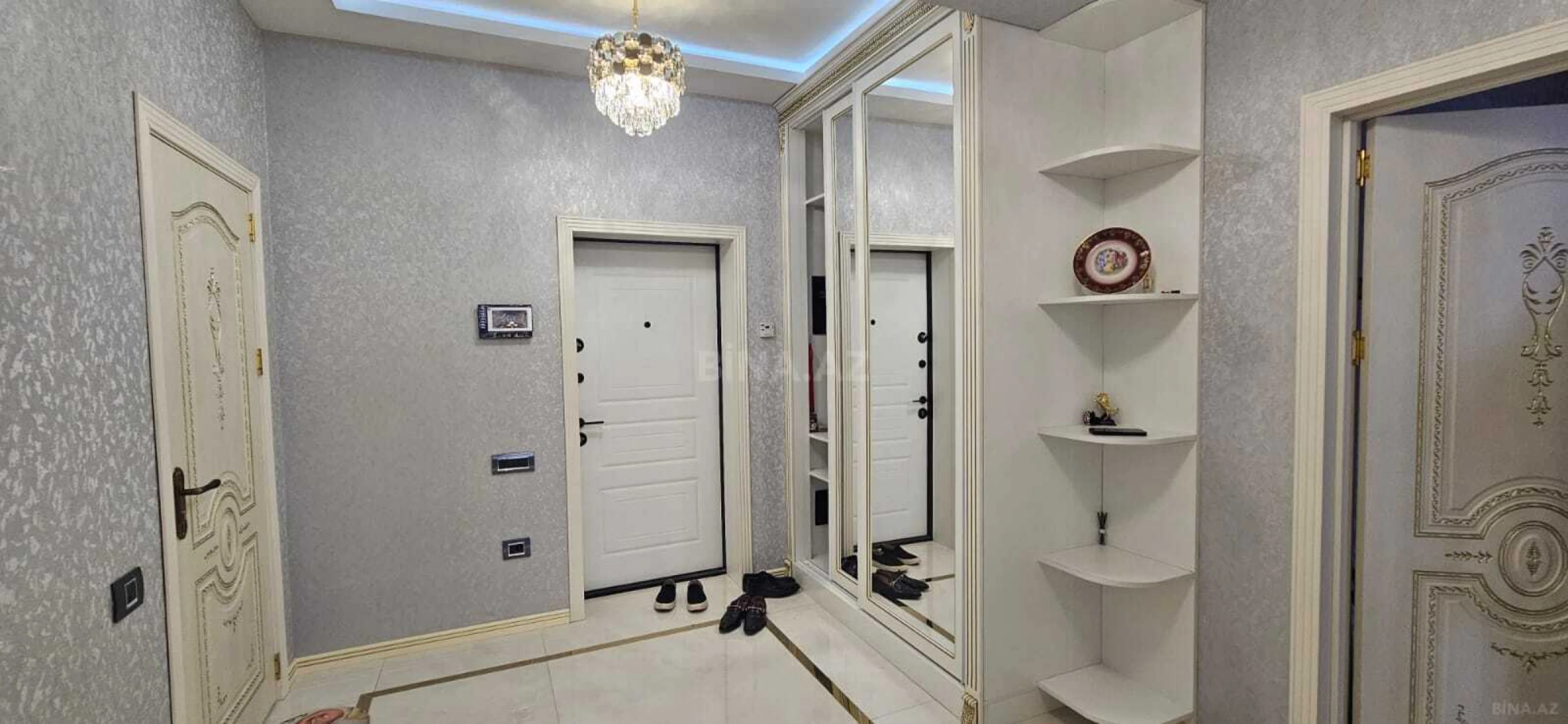 Satılır 2 otaqlı mənzil 96 m²