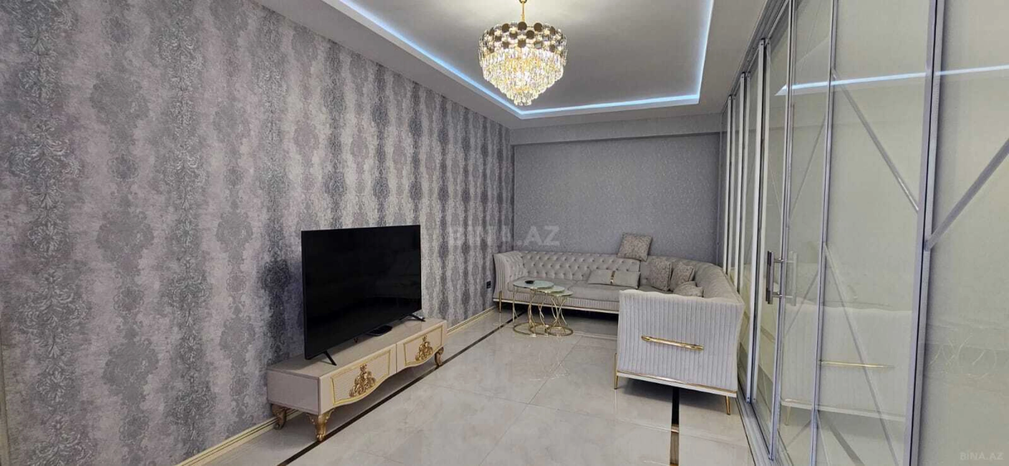 Satılır 2 otaqlı mənzil 96 m²