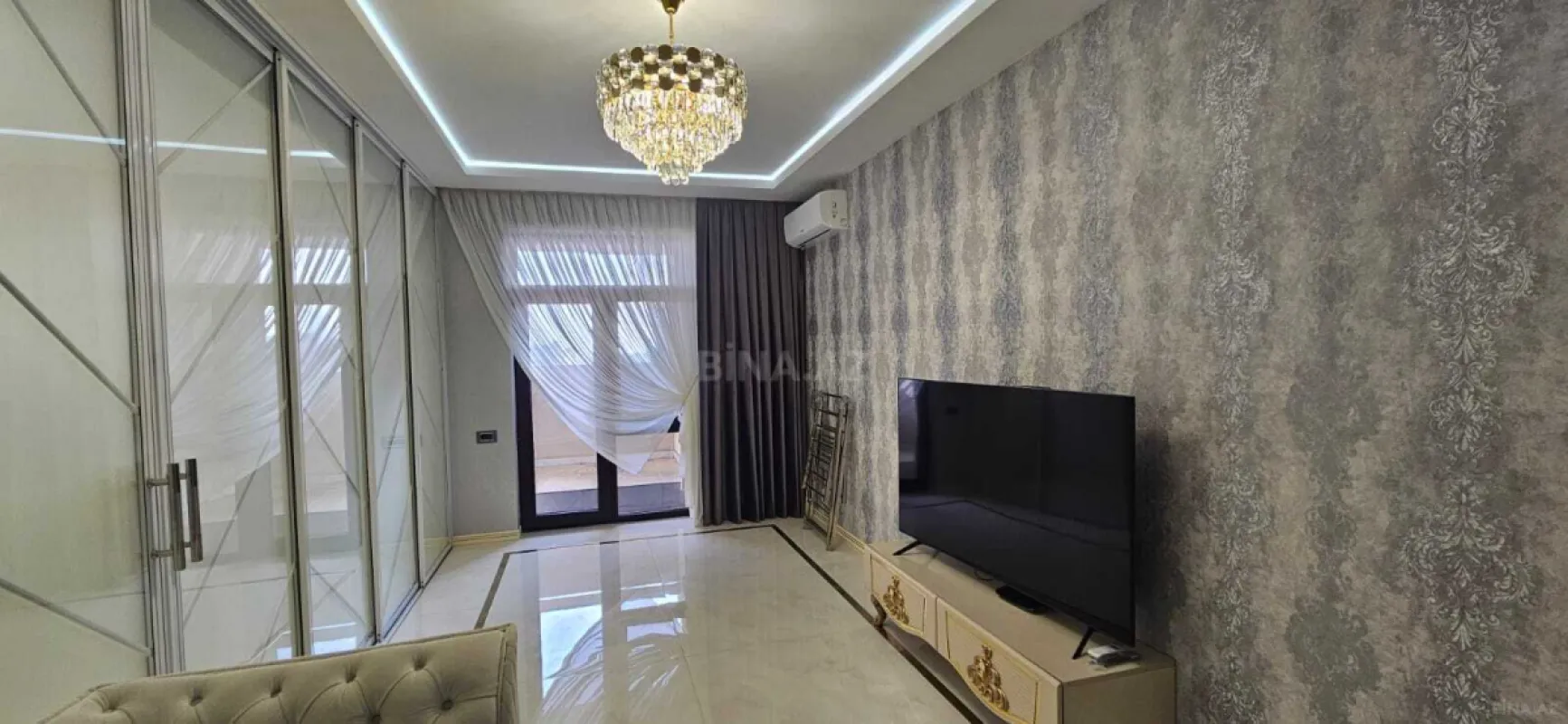 Satılır 2 otaqlı mənzil 96 m²