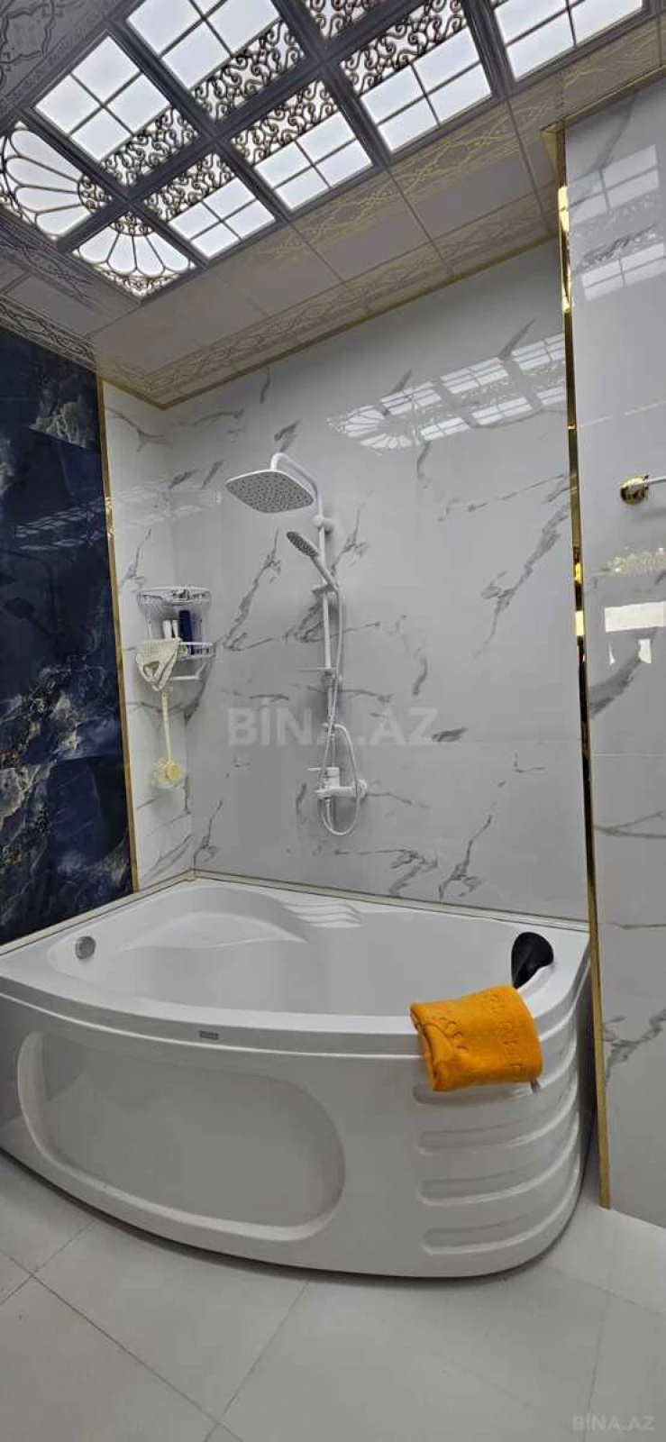 Satılır 2 otaqlı mənzil 96 m²