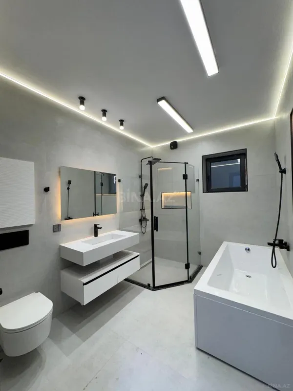 Satılır 6 otaqlı həyət evi 450 m²