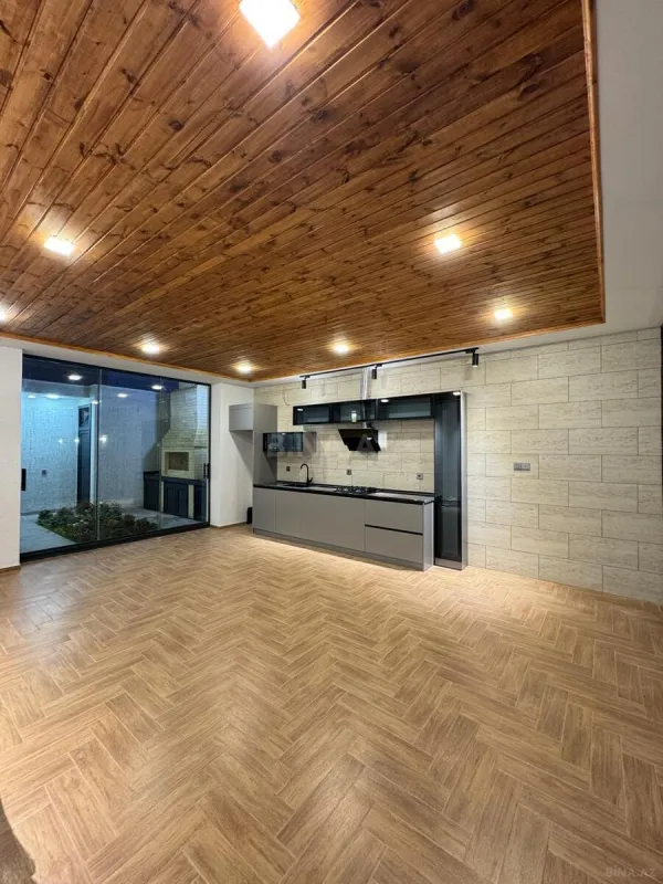 Satılır 6 otaqlı həyət evi 450 m²