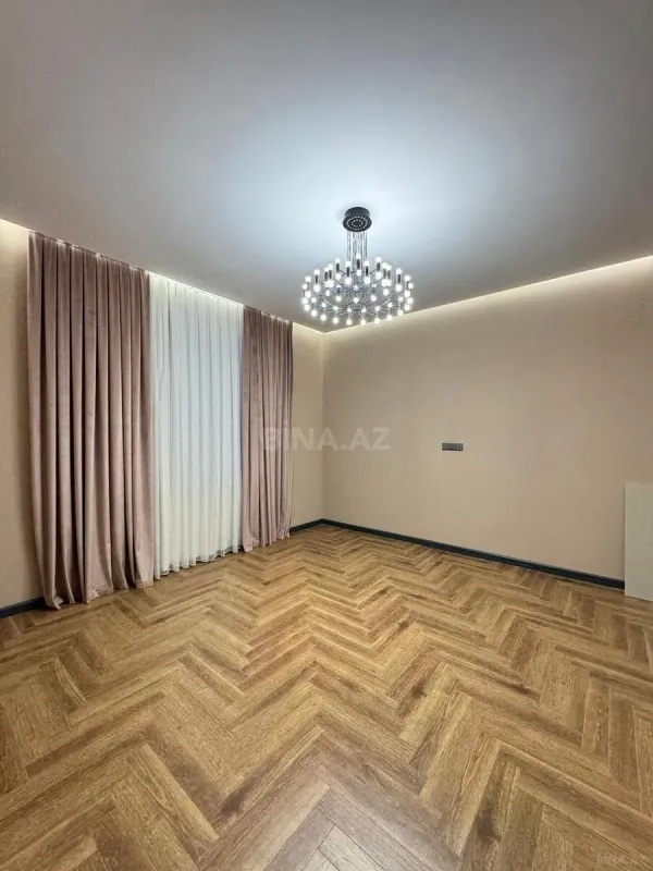 Satılır 6 otaqlı həyət evi 450 m²