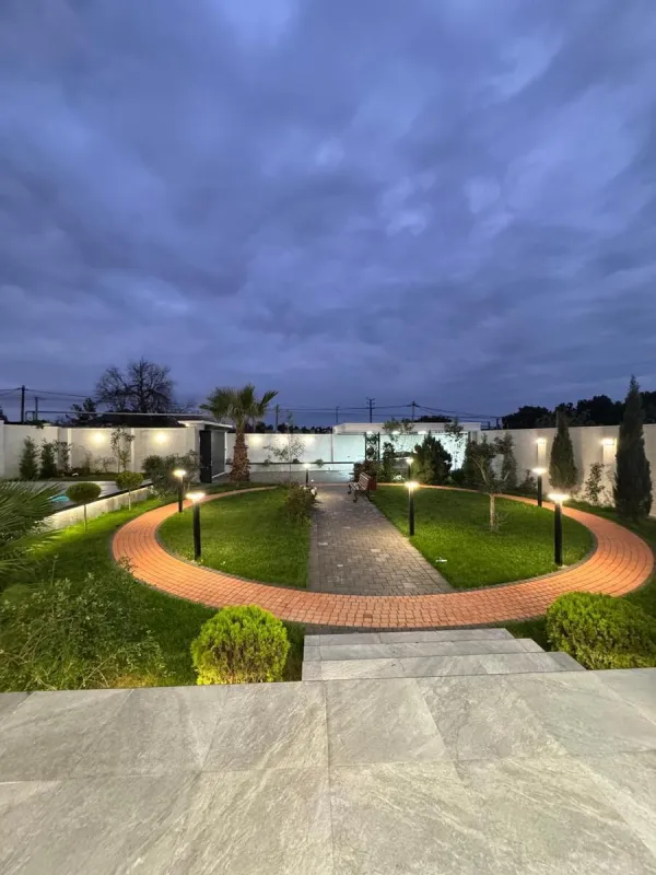 Satılır 6 otaqlı həyət evi 450 m²