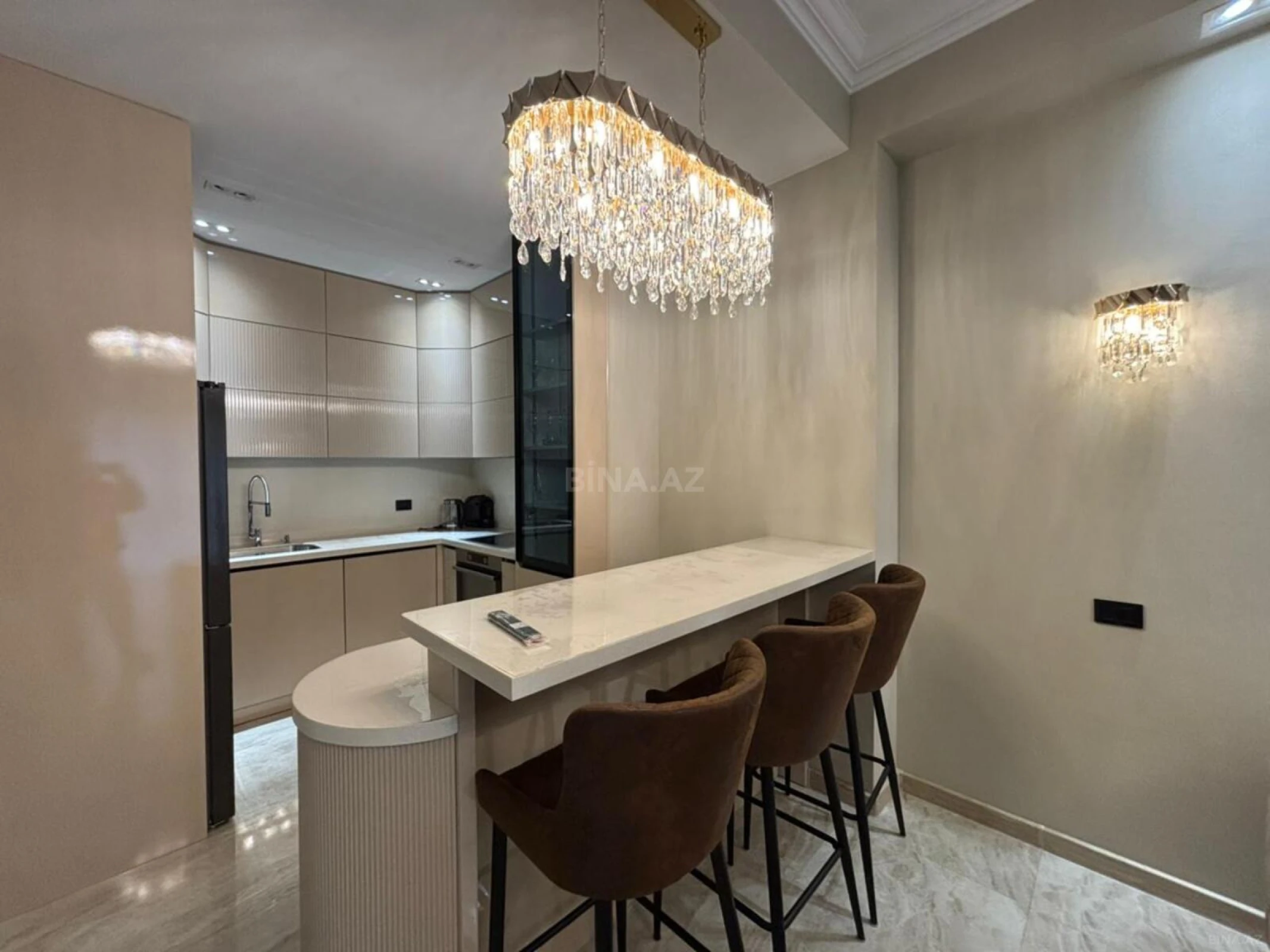 Kirayə verilir 3 otaqlı mənzil 110 m²