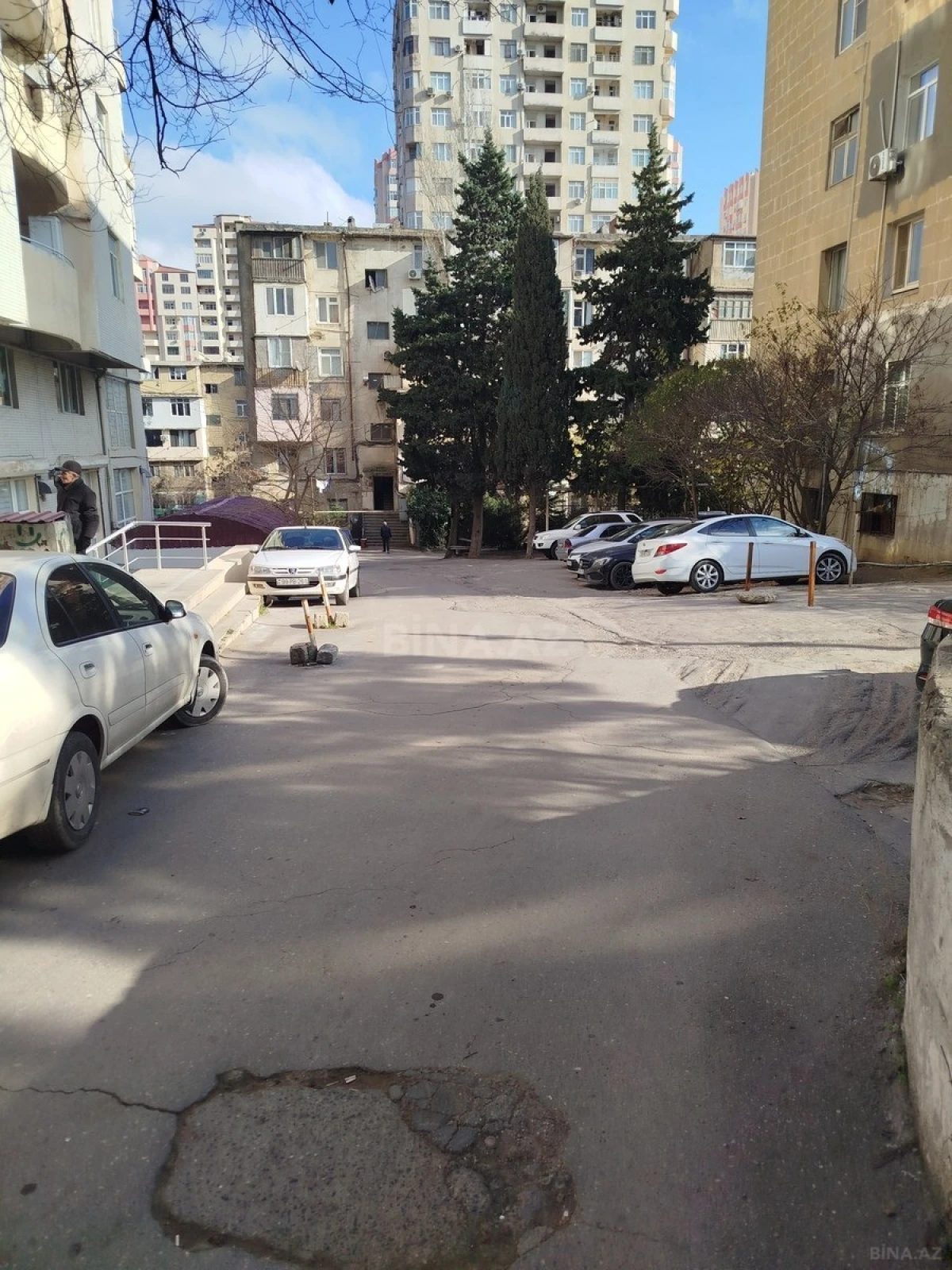 Satılır obyekt 237 m²