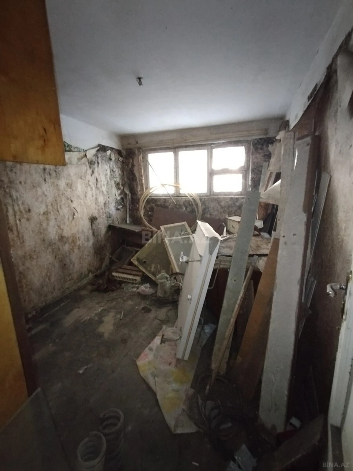 Satılır obyekt 237 m²