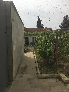 Satılır 5 otaqlı həyət evi 200 m²