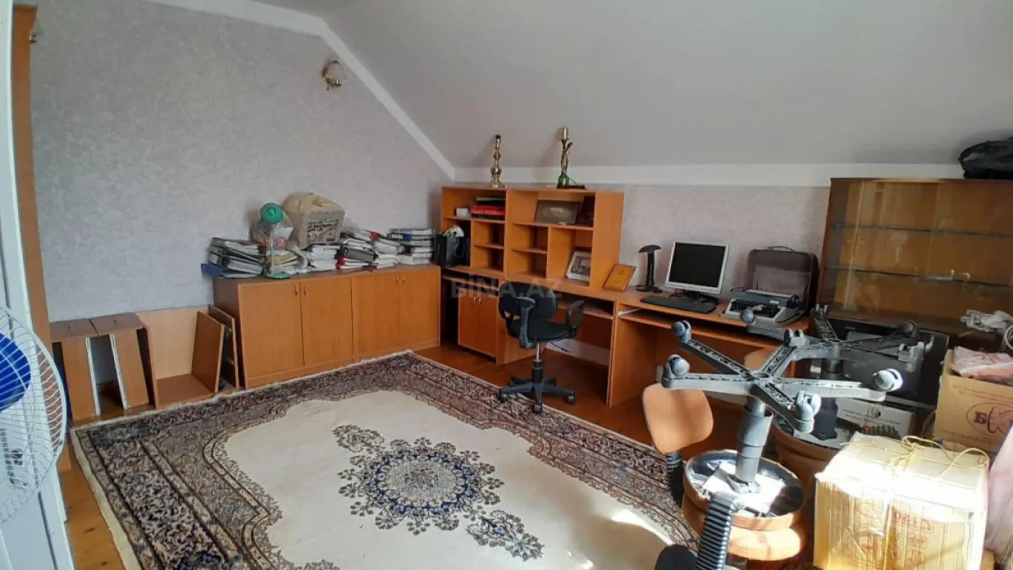 Satılır 5 otaqlı həyət evi 200 m²