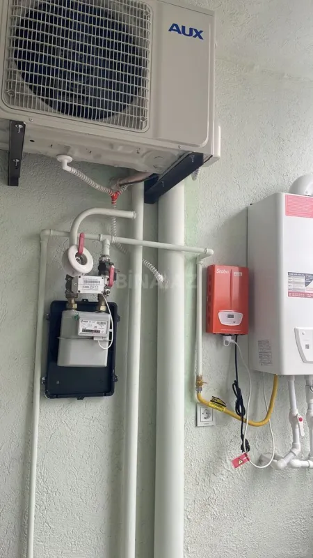 Satılır 2 otaqlı mənzil 81 m²