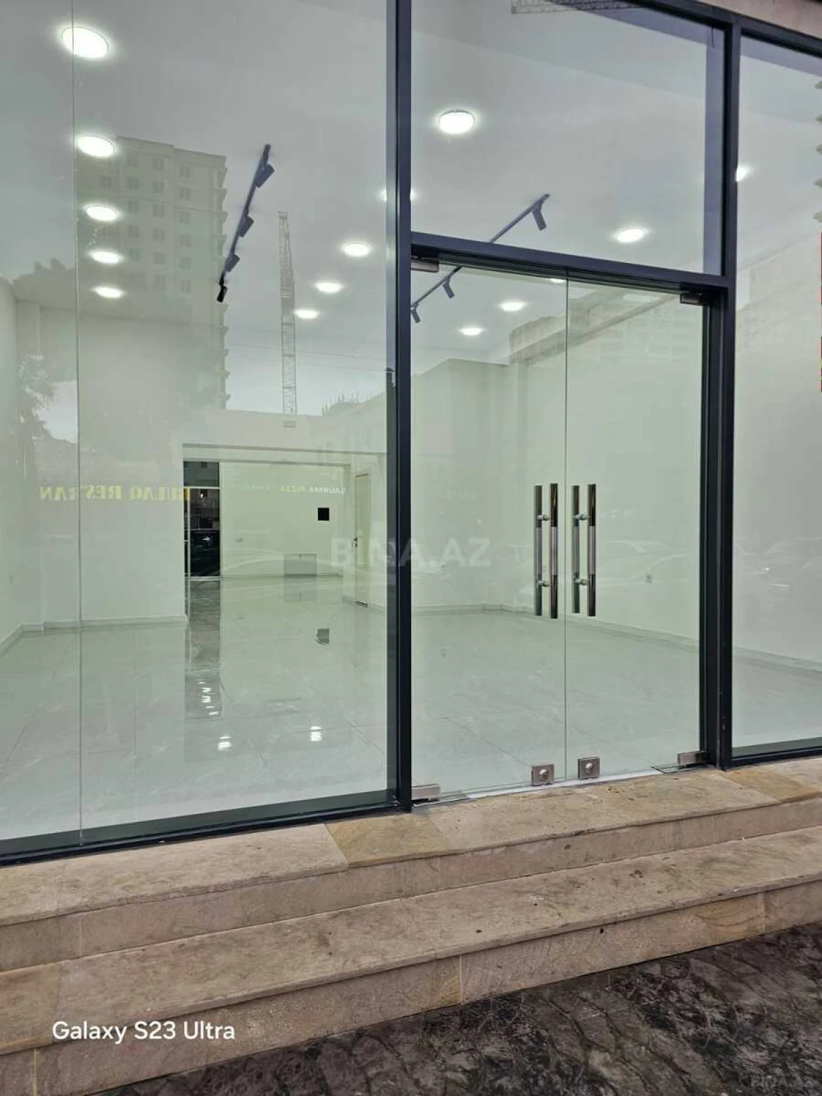 Satılır obyekt 155 m²