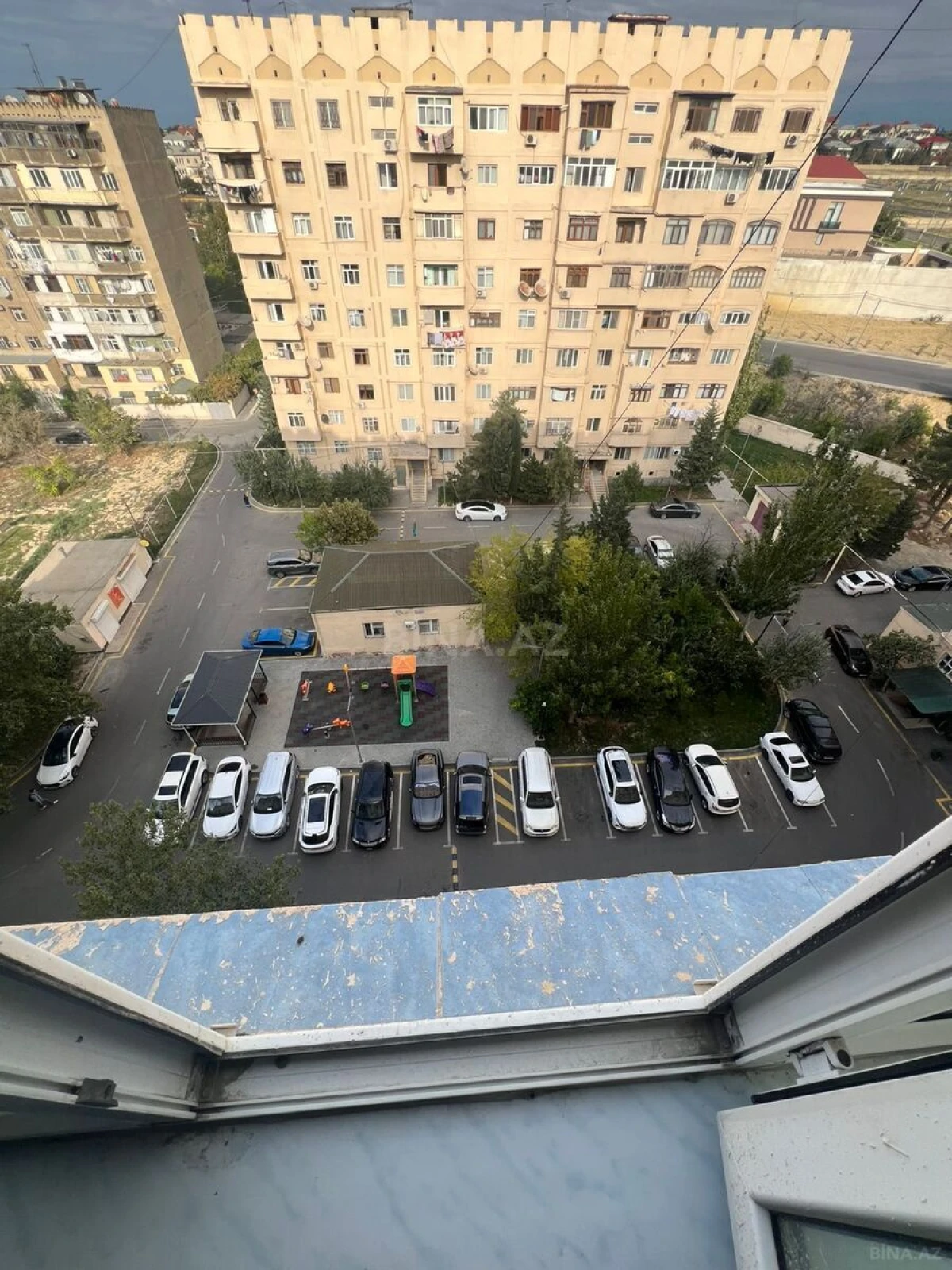 Satılır 4 otaqlı mənzil 110 m²
