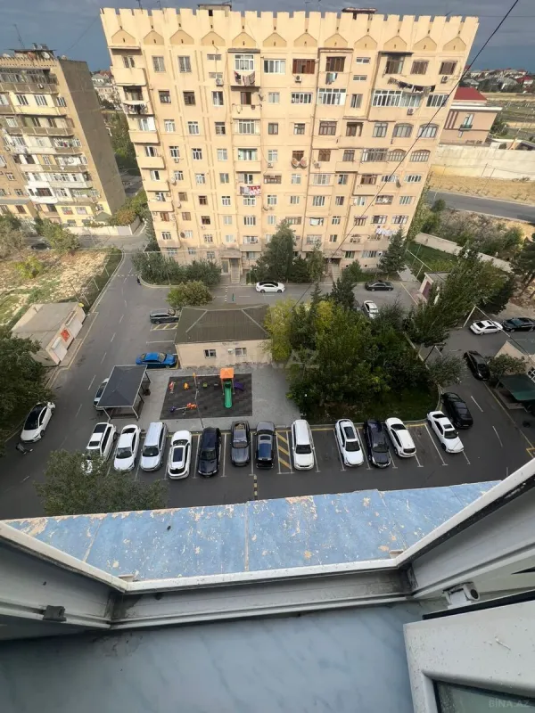 Satılır 4 otaqlı mənzil 110 m²