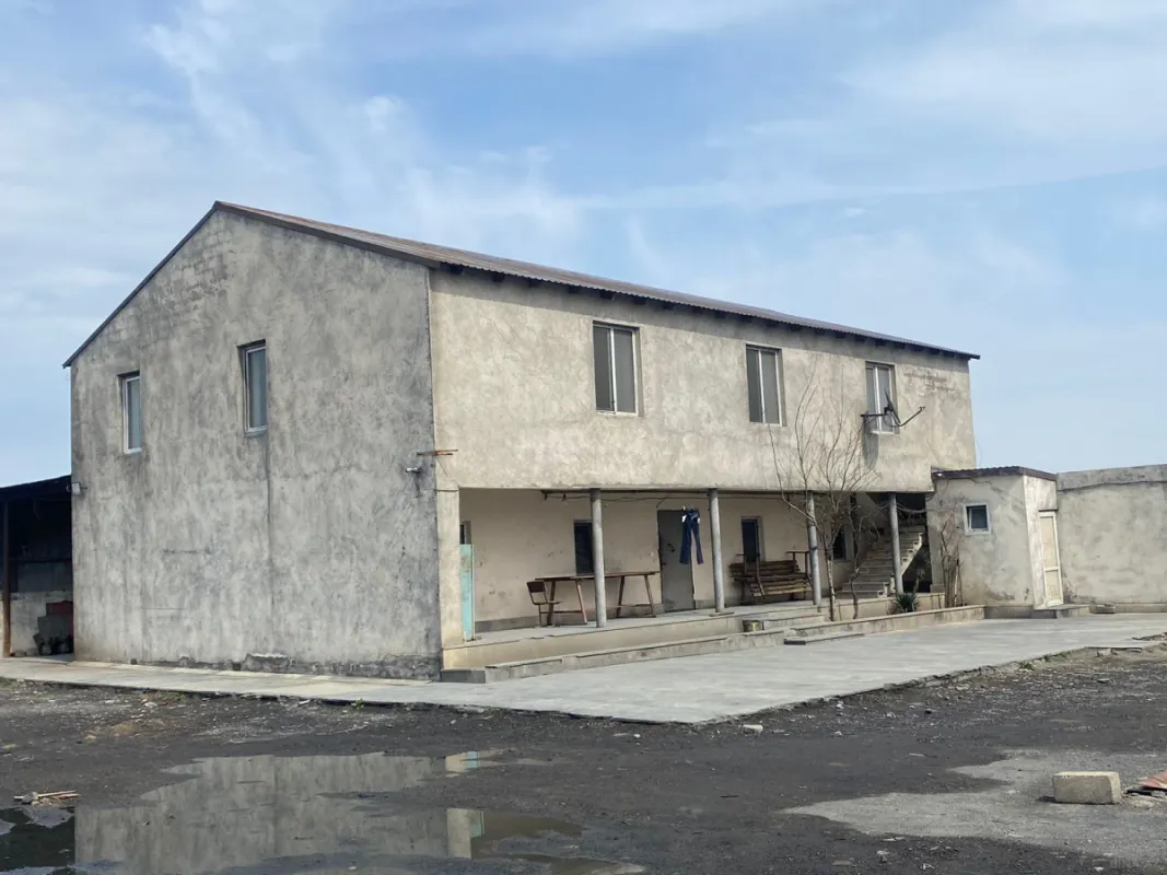 Satılır obyekt 3000 m²