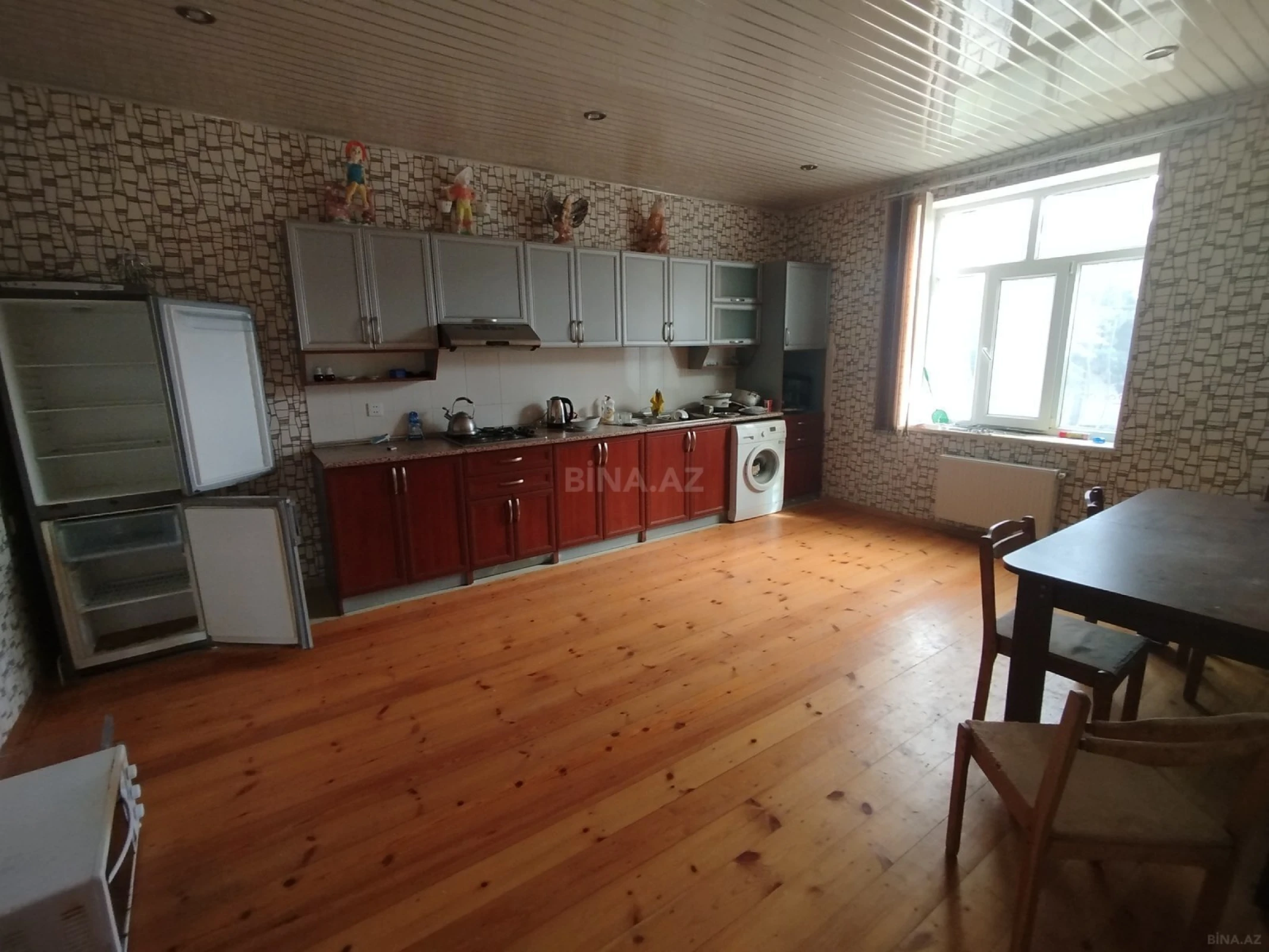 Satılır 5 otaqlı həyət evi 200 m²