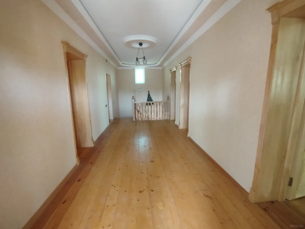 Satılır 5 otaqlı həyət evi 200 m²